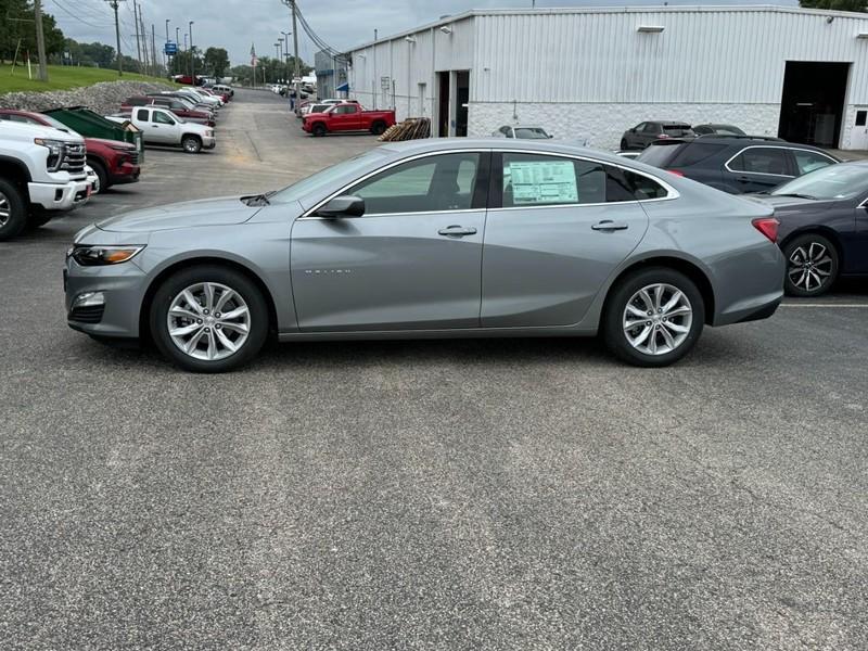 new 2025 Chevrolet Malibu car, priced at $27,720