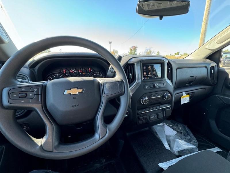 new 2025 Chevrolet Silverado 1500 car, priced at $41,525