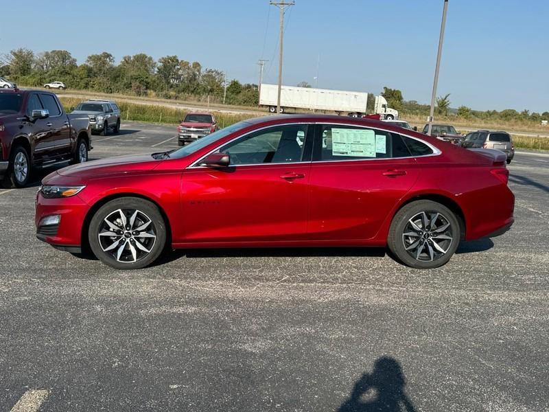 new 2025 Chevrolet Malibu car, priced at $26,815