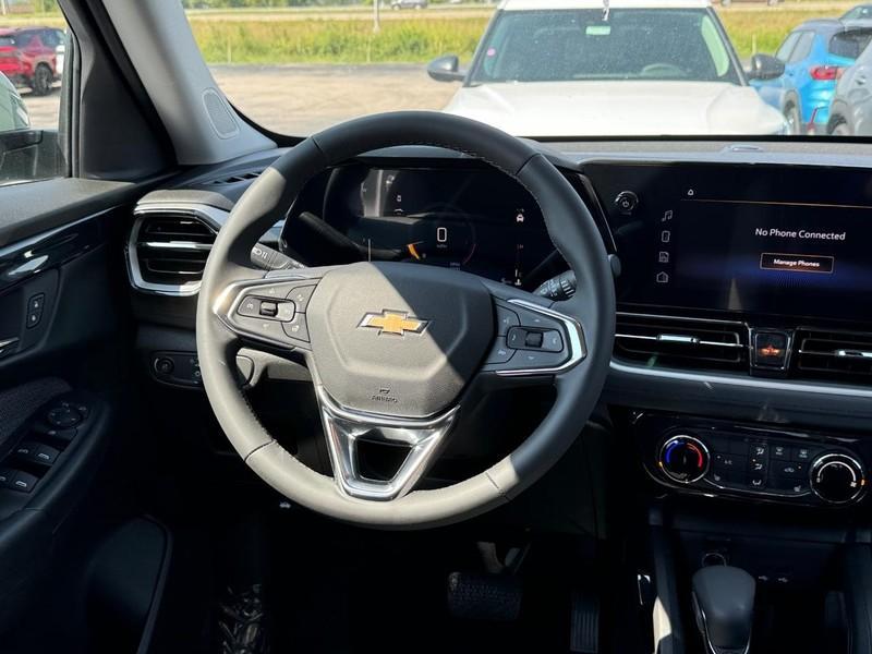 new 2025 Chevrolet TrailBlazer car, priced at $26,527