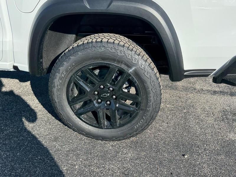 new 2025 Chevrolet Colorado car, priced at $39,645