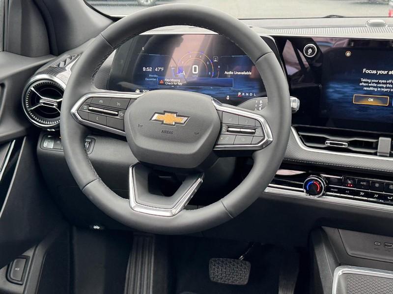 new 2025 Chevrolet Equinox car, priced at $32,075