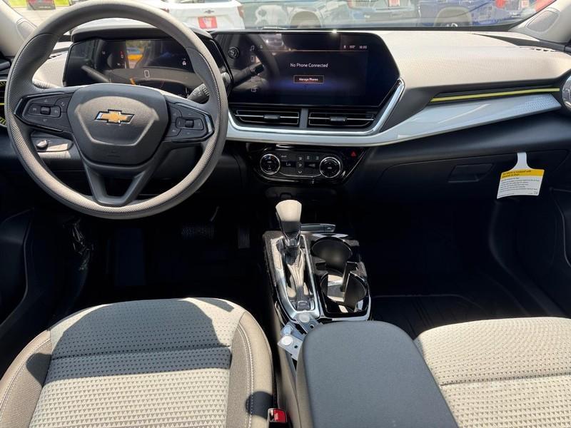 new 2025 Chevrolet Trax car, priced at $23,455