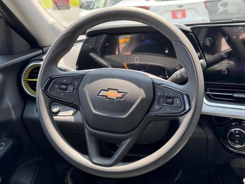 new 2025 Chevrolet Trax car, priced at $23,455