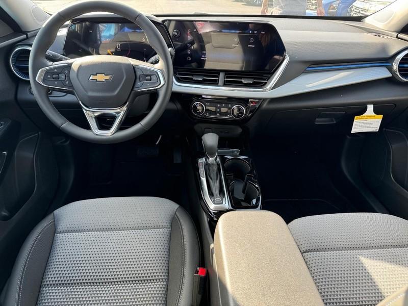 new 2025 Chevrolet Trax car, priced at $24,629