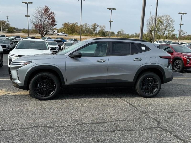 new 2025 Chevrolet Trax car, priced at $25,313