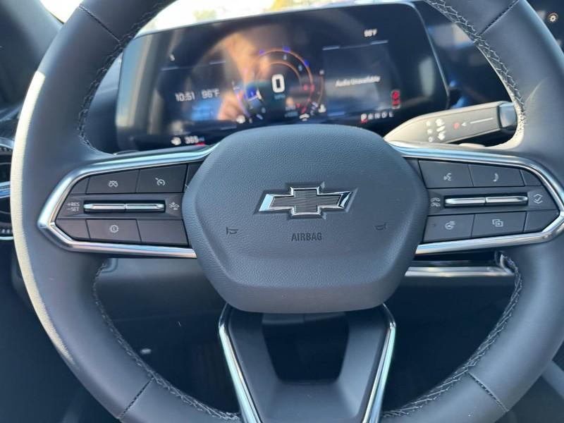 new 2026 Chevrolet Equinox car, priced at $29,680