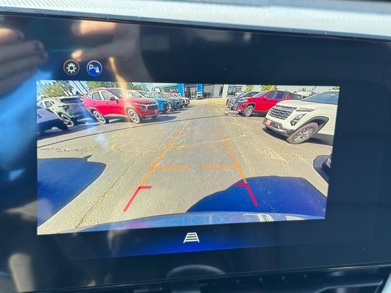 new 2026 Chevrolet Equinox car, priced at $29,680