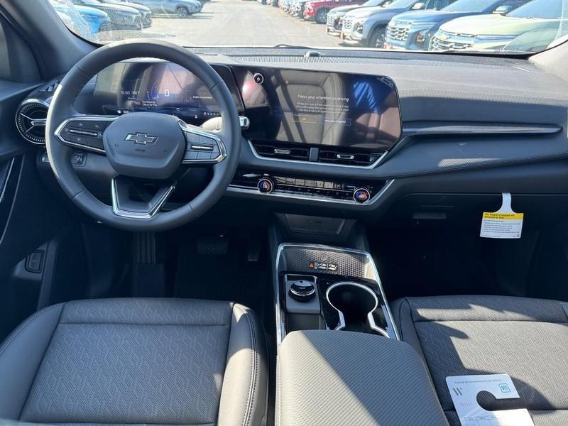 new 2026 Chevrolet Equinox car, priced at $29,680