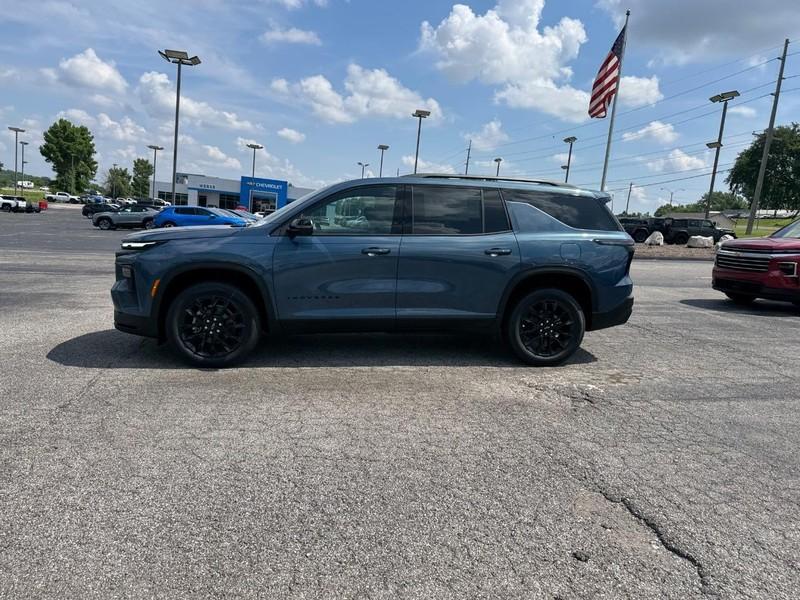 new 2025 Chevrolet Traverse car, priced at $44,715