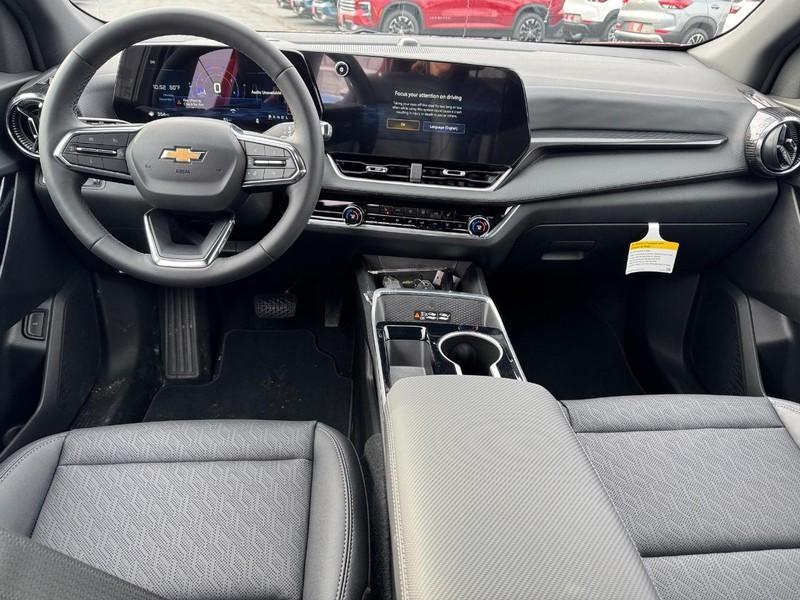 new 2025 Chevrolet Equinox car, priced at $30,140