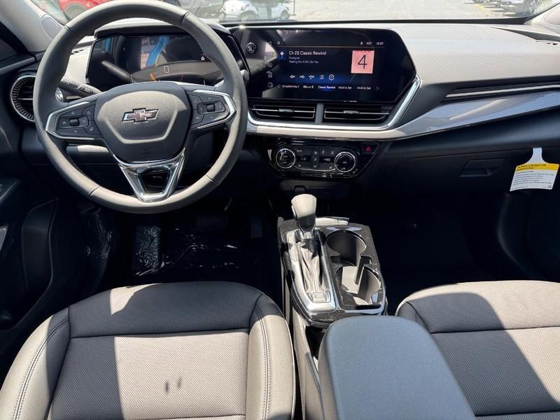 new 2025 Chevrolet Trax car, priced at $26,180