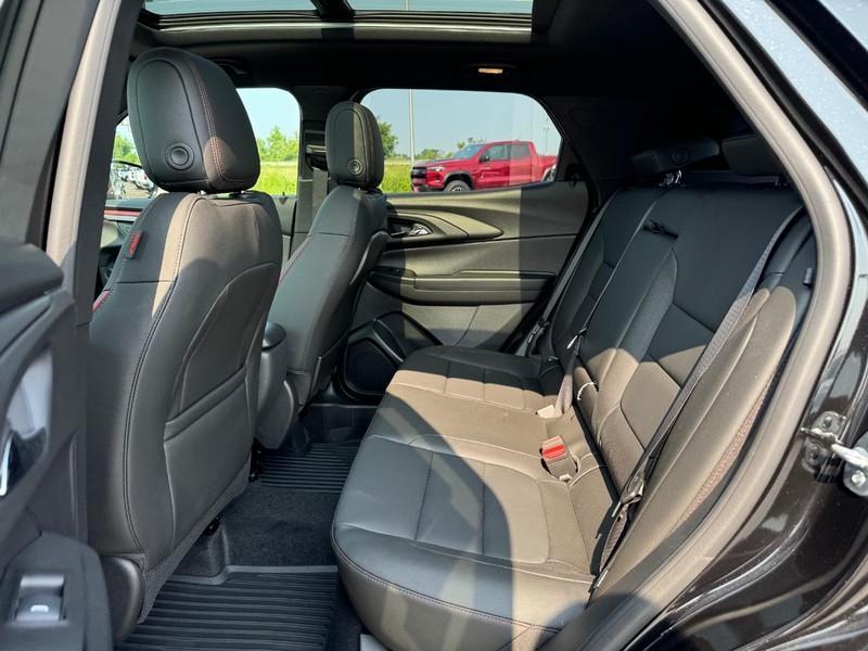 new 2025 Chevrolet TrailBlazer car, priced at $33,913