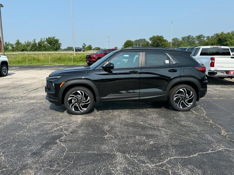 new 2025 Chevrolet TrailBlazer car, priced at $33,913