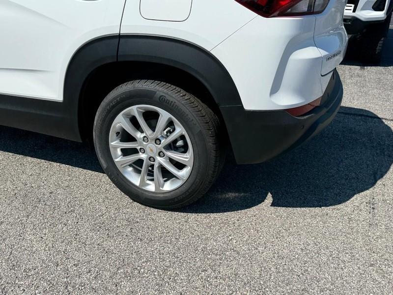 new 2025 Chevrolet TrailBlazer car, priced at $24,322