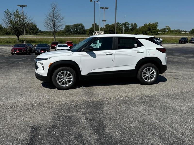 new 2025 Chevrolet TrailBlazer car, priced at $24,322