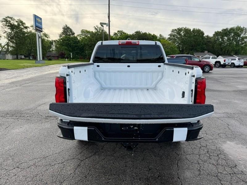 new 2024 Chevrolet Colorado car, priced at $45,130