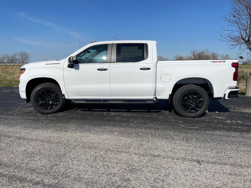 new 2024 Chevrolet Silverado 1500 car, priced at $42,370