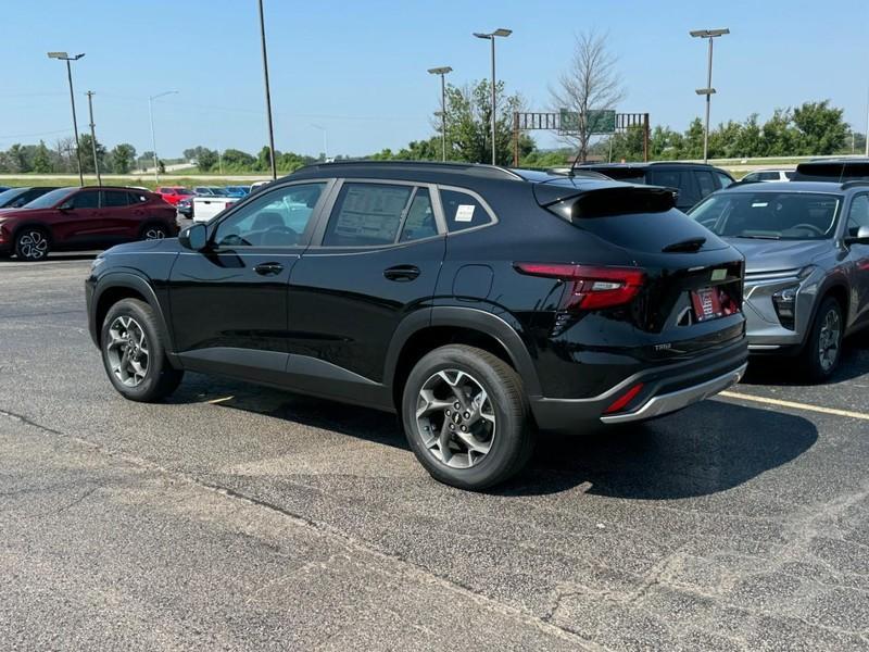 new 2025 Chevrolet Trax car, priced at $24,330