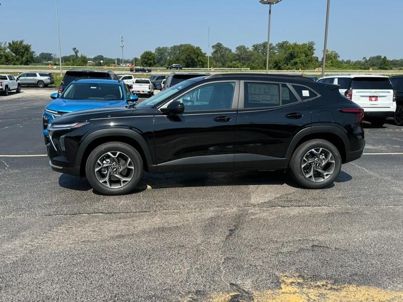 new 2025 Chevrolet Trax car, priced at $24,330