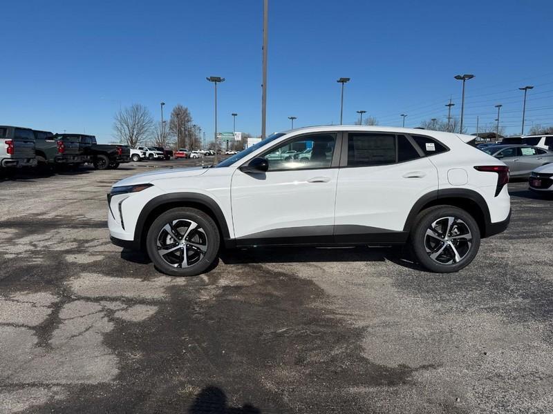 new 2025 Chevrolet Trax car, priced at $23,680