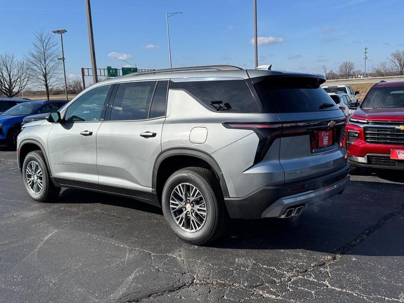 new 2025 Chevrolet Traverse car, priced at $42,995