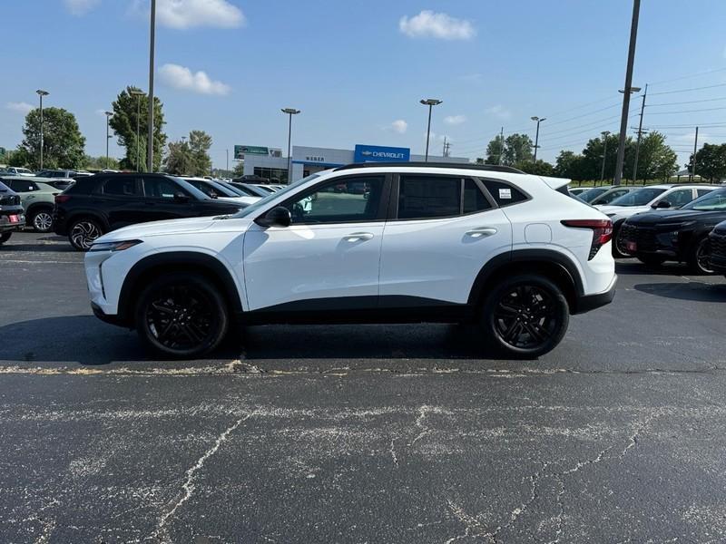 new 2025 Chevrolet Trax car, priced at $25,501