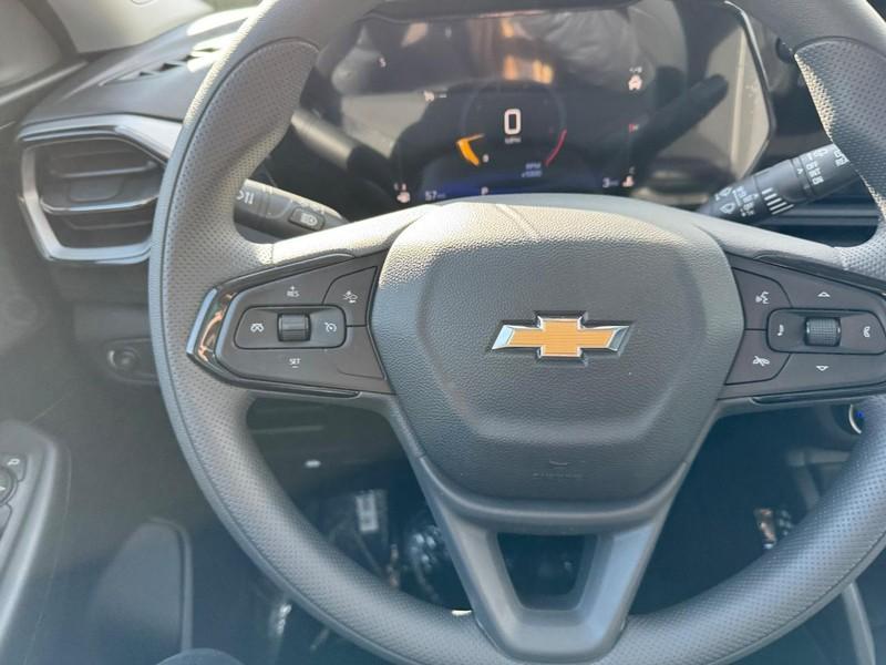 new 2025 Chevrolet TrailBlazer car, priced at $24,275