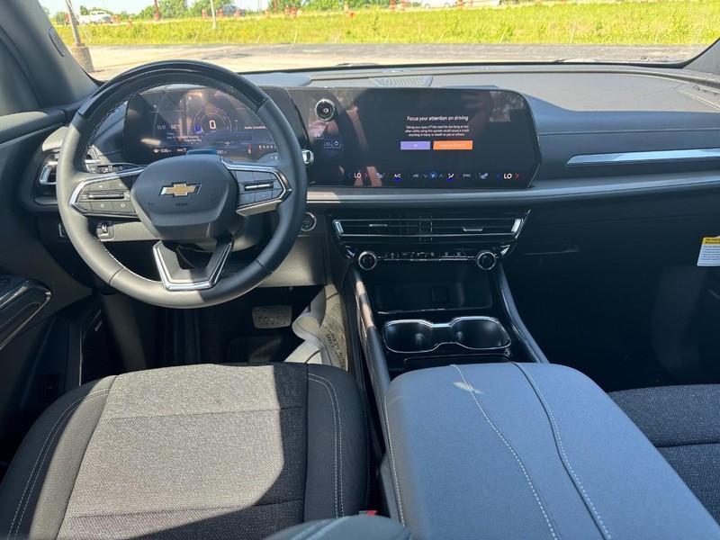 new 2025 Chevrolet Traverse car, priced at $47,200