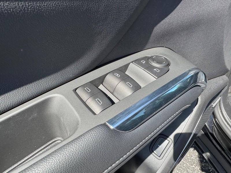 new 2025 Chevrolet Traverse car, priced at $47,200
