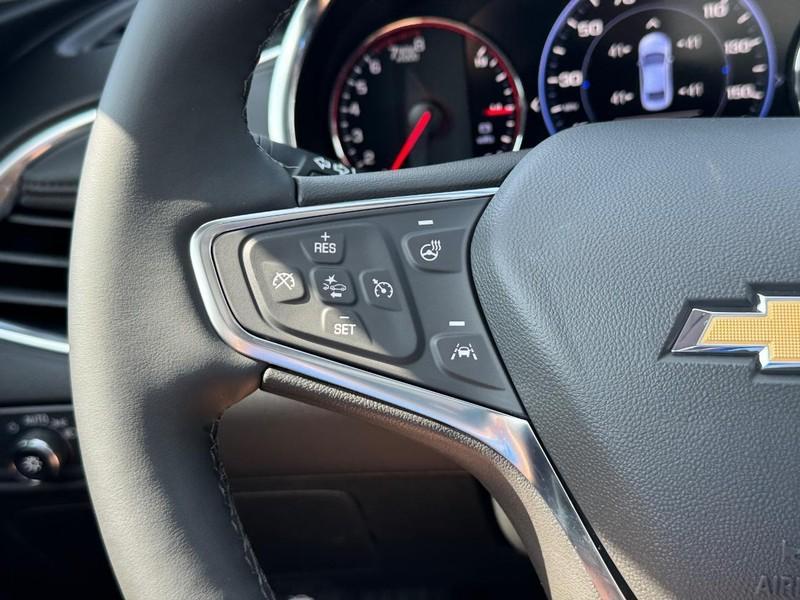 new 2025 Chevrolet Malibu car, priced at $32,590