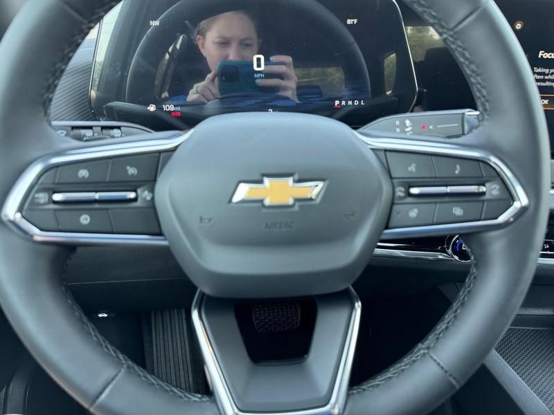new 2026 Chevrolet Equinox car, priced at $30,935