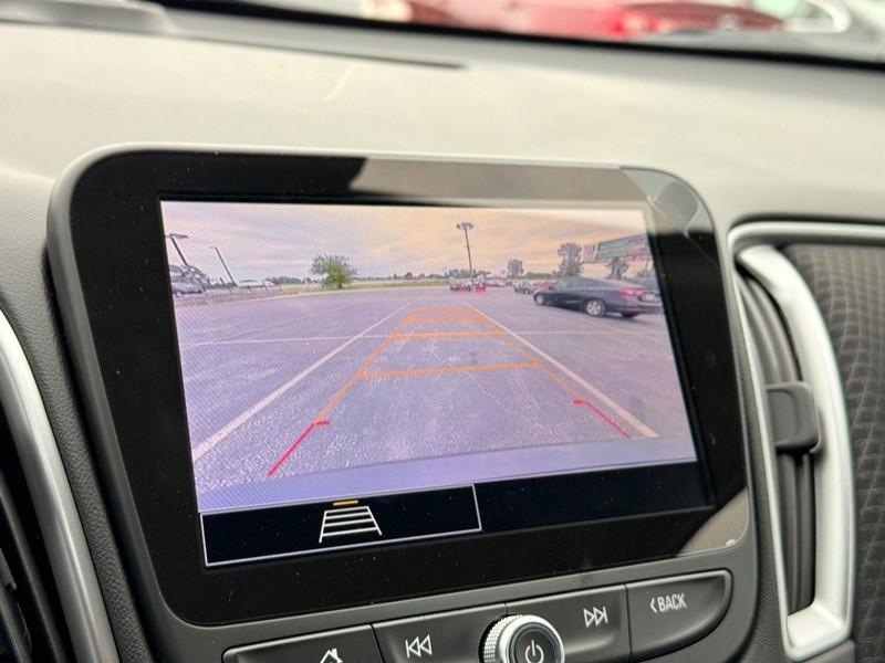 new 2025 Chevrolet Malibu car, priced at $27,720