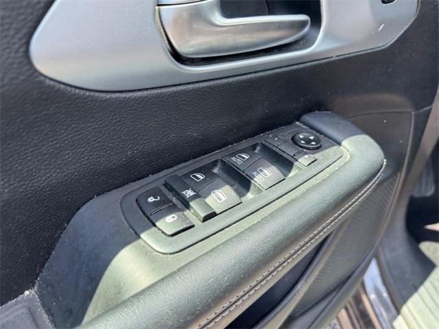 used 2020 Chrysler Pacifica car, priced at $16,500