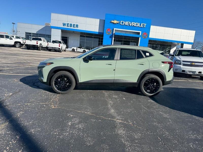 new 2025 Chevrolet Trax car, priced at $25,313