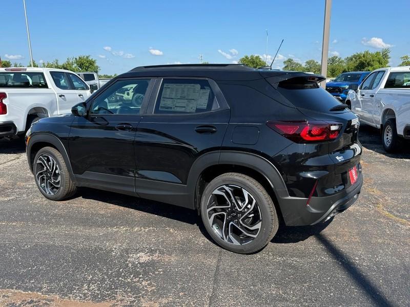 new 2025 Chevrolet TrailBlazer car, priced at $29,733