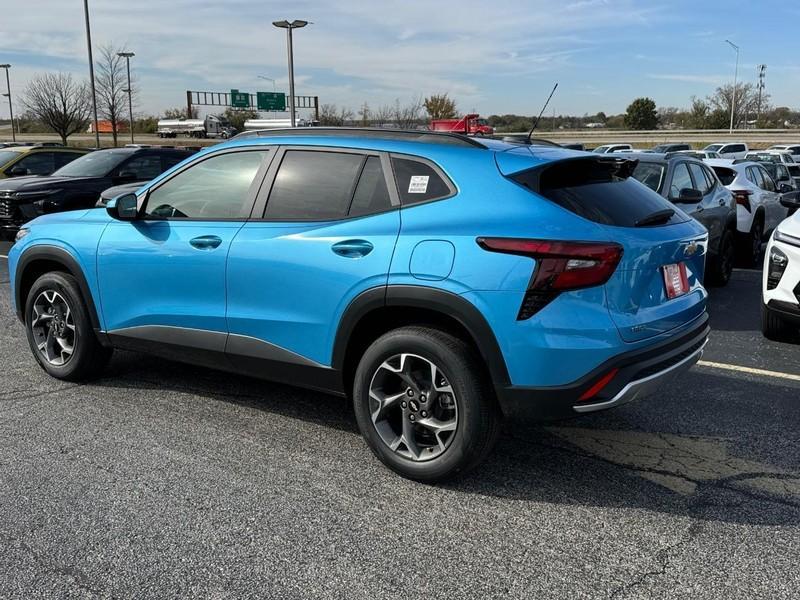 new 2025 Chevrolet Trax car, priced at $24,441