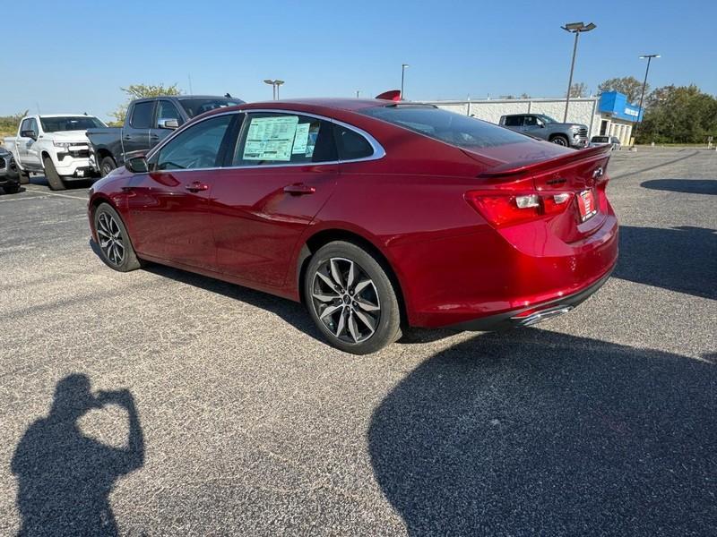 new 2025 Chevrolet Malibu car, priced at $26,815