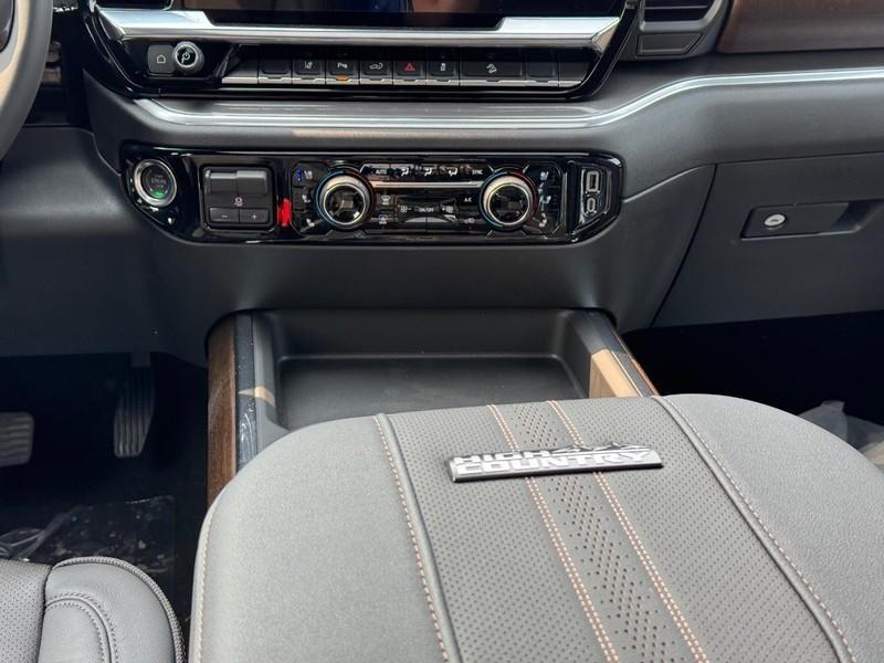 new 2025 Chevrolet Silverado 2500 car, priced at $75,500
