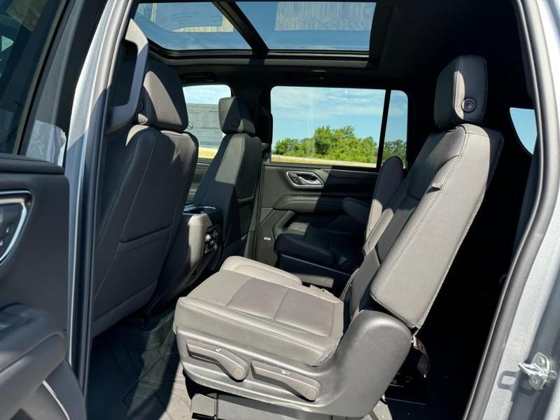 new 2024 Chevrolet Suburban car, priced at $71,500