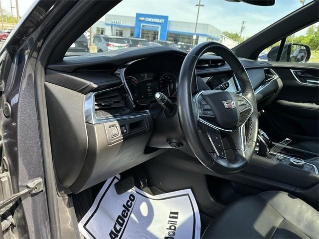 used 2021 Cadillac XT5 car, priced at $33,300