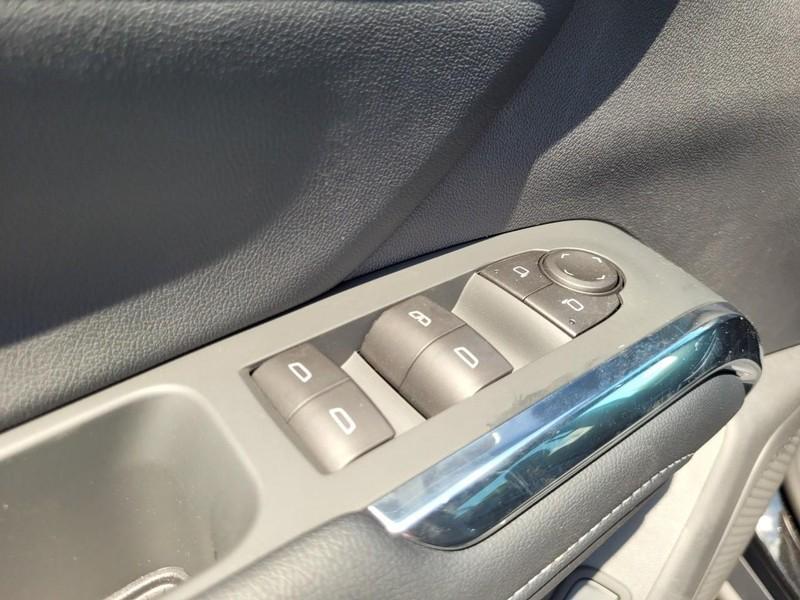 new 2025 Chevrolet Traverse car, priced at $40,490