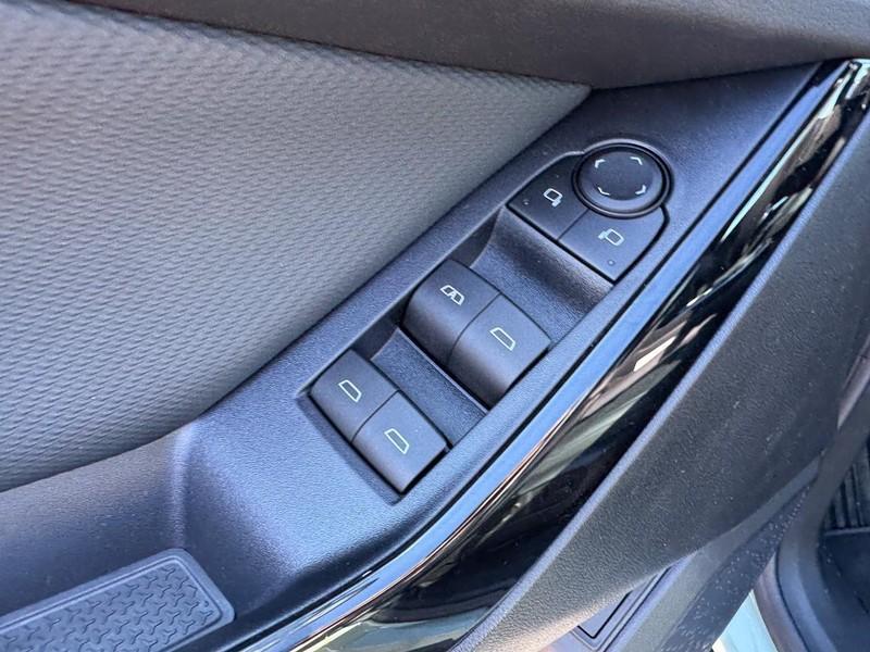 new 2026 Chevrolet Equinox car, priced at $28,370