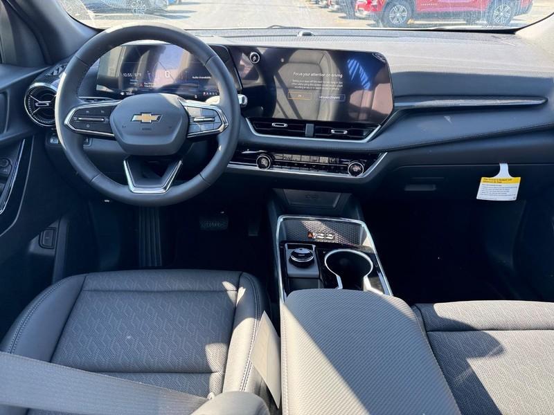 new 2026 Chevrolet Equinox car, priced at $28,370