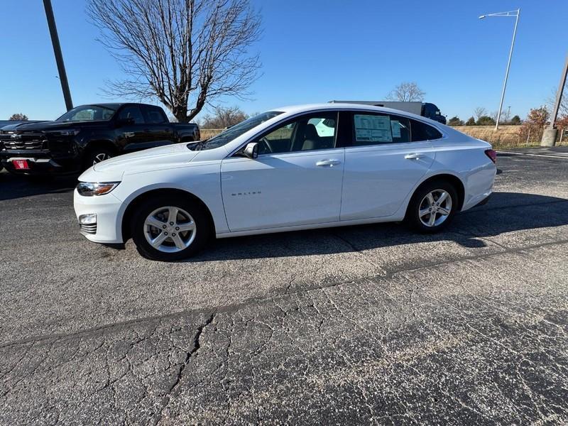 new 2025 Chevrolet Malibu car, priced at $24,245