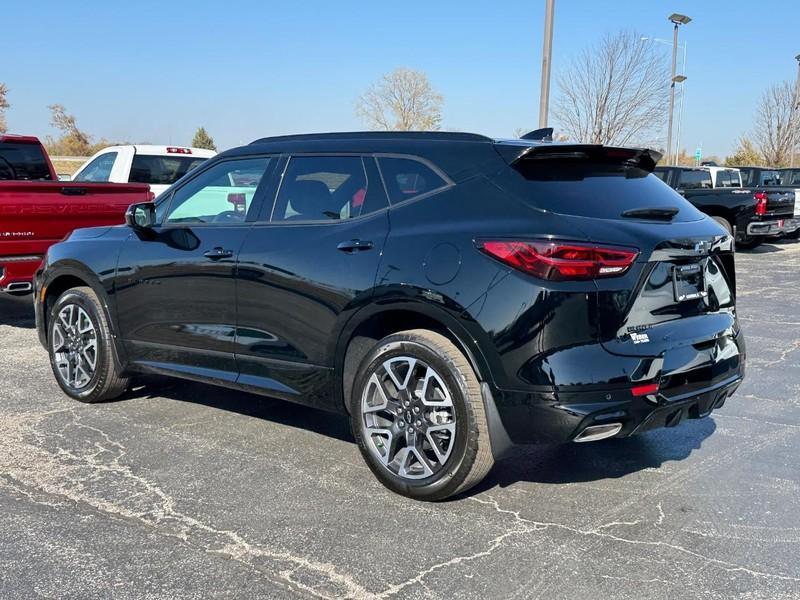 new 2025 Chevrolet Blazer car, priced at $45,235