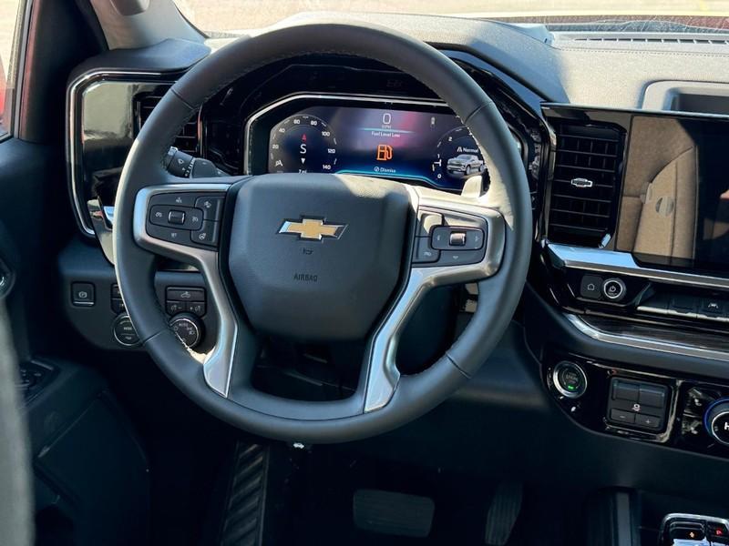 new 2025 Chevrolet Silverado 1500 car, priced at $53,690