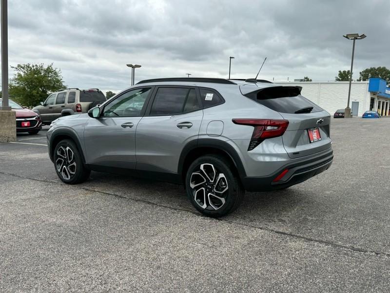 new 2025 Chevrolet Trax car, priced at $25,501