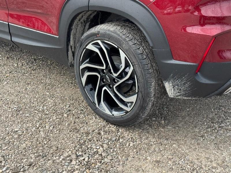 new 2025 Chevrolet TrailBlazer car, priced at $33,520