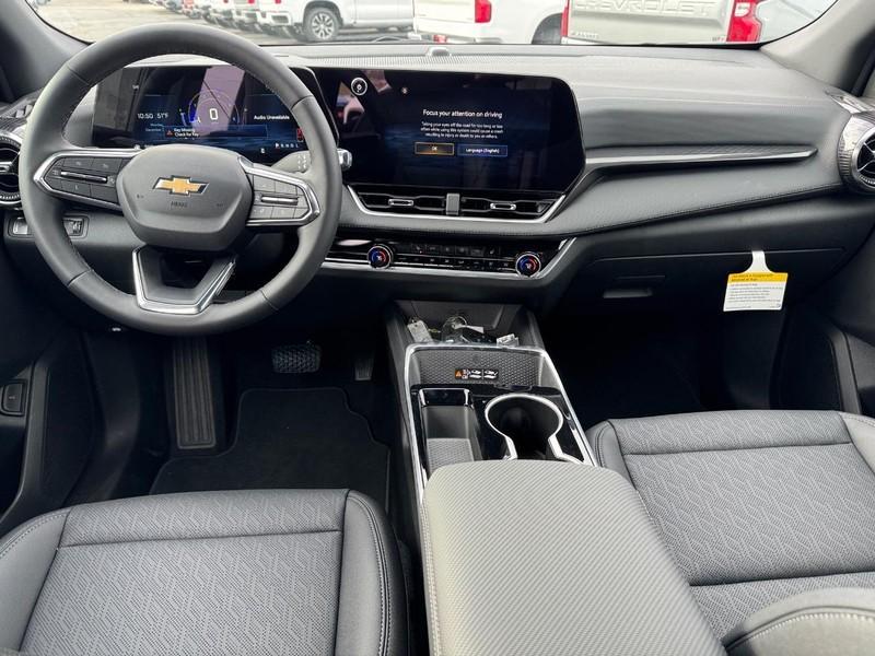 new 2025 Chevrolet Equinox car, priced at $29,645